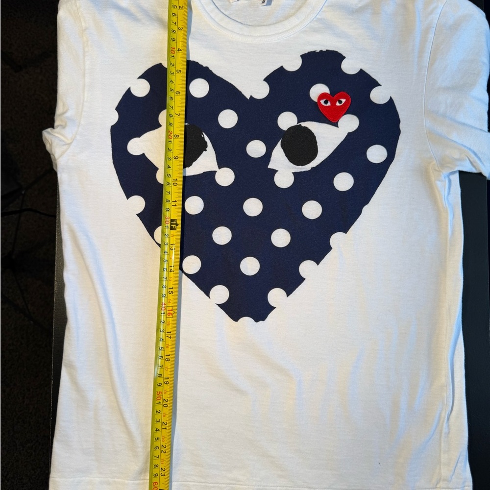 Comme des Garcons. PLAY. 
White Tee with Navy Polka Dot Heart - Picture 9 of 14